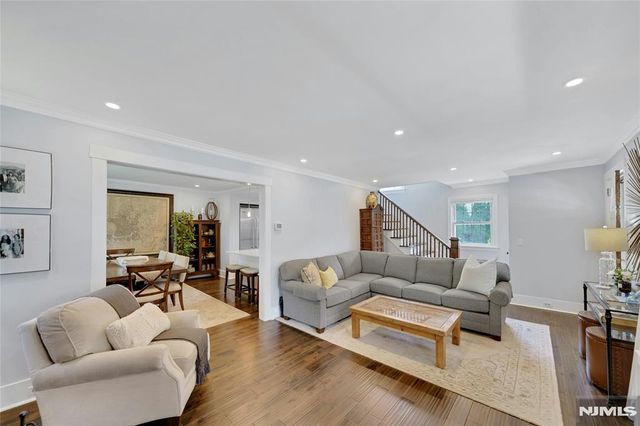 84 S Central Avenue, Ramsey, NJ 07446