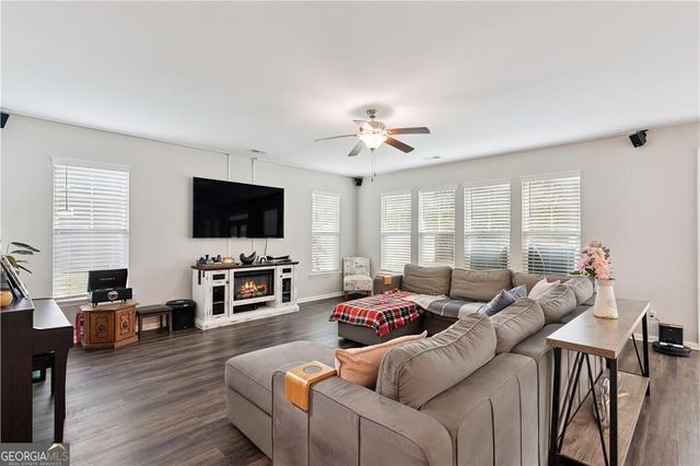 140 Clearwater Drive, Brunswick, GA 31523