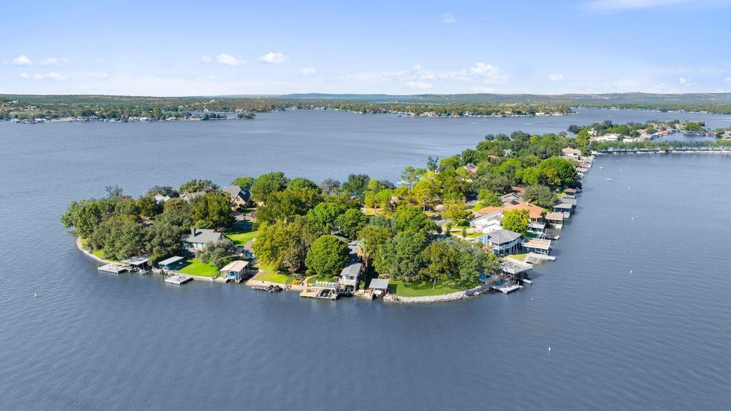 14 Beaver IS, Granite Shoals, TX 78654