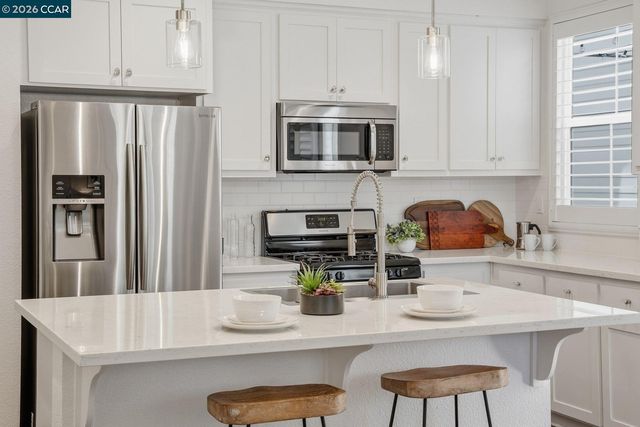 22640 Filbert St, Hayward, CA 94541