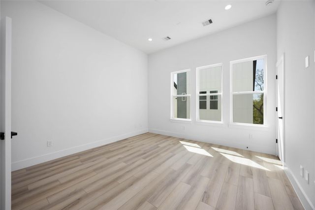 6735 Peerless Street A, Houston, TX 77021
