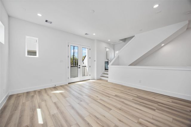 6735 Peerless Street A, Houston, TX 77021