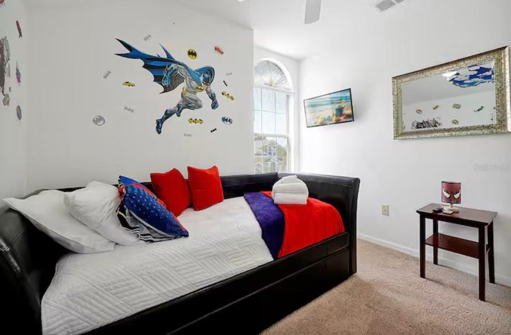 Image 7 of property listing at 559 CADIZ LOOP, Davenport, FL 33837