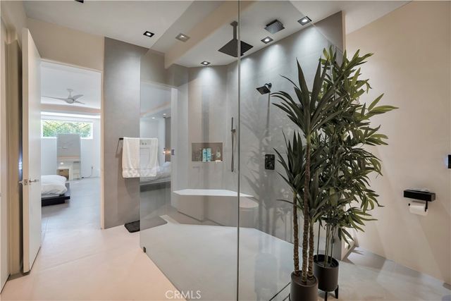 19246 Rosita Street, Tarzana, CA 91356