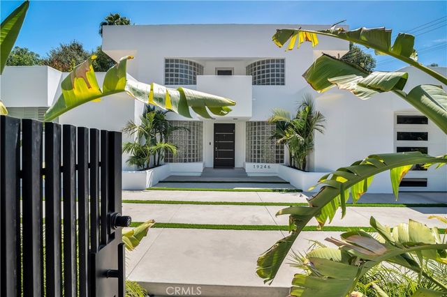 19246 Rosita Street, Tarzana, CA 91356