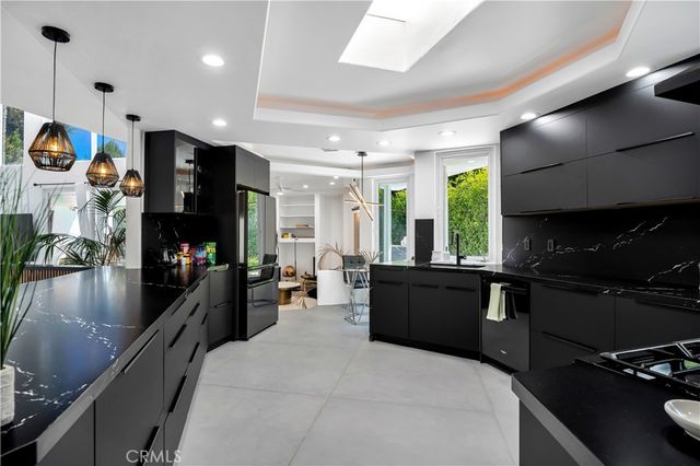 19246 Rosita Street, Tarzana, CA 91356