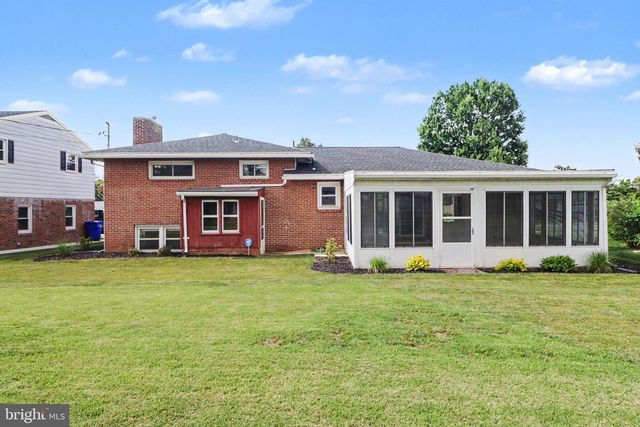 604 ROBERT ST, Mechanicsburg, PA 17055