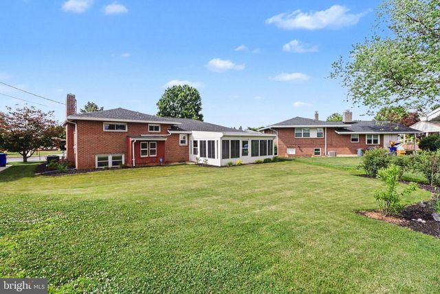 604 ROBERT ST, Mechanicsburg, PA 17055