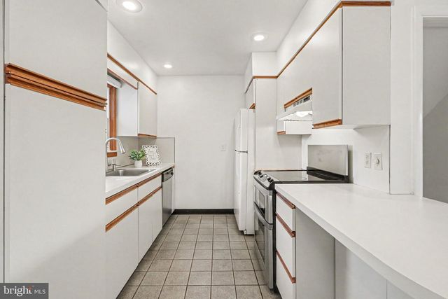 604 ROBERT ST, Mechanicsburg, PA 17055
