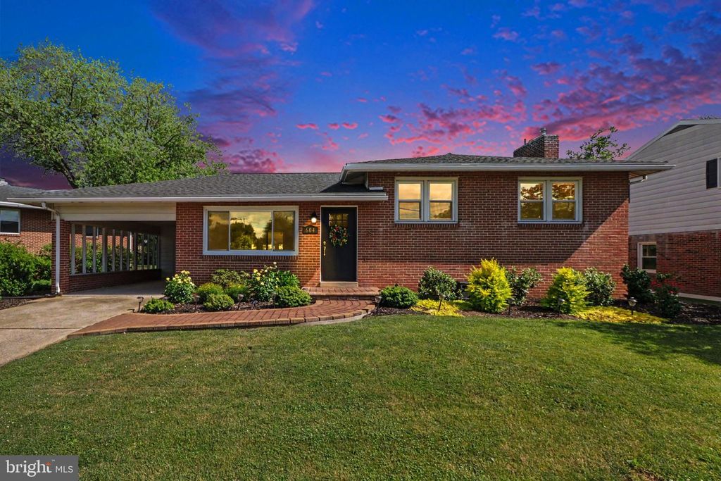 604 ROBERT ST, Mechanicsburg, PA 17055