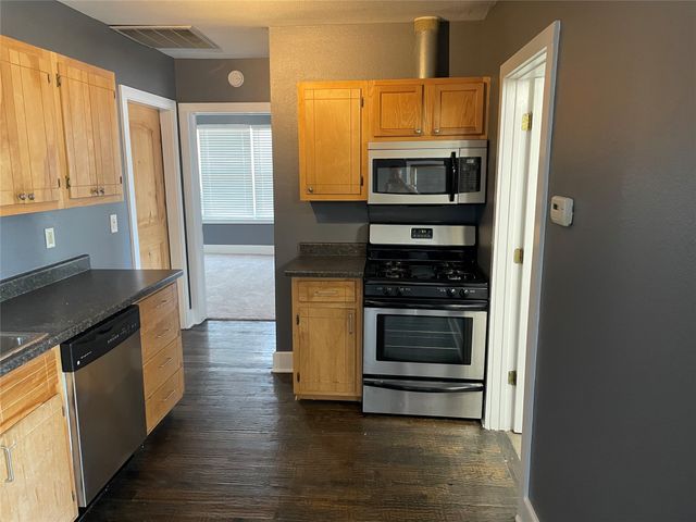 1122 N Zang Boulevard 202, Dallas, TX 75203