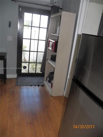 600 N 35th Ave 2, Hollywood, FL 33021