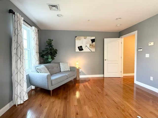 139 Prospect Street 1, Acton, MA 01720