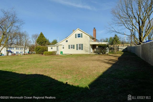 2 Woodbrook Drive, Aberdeen, NJ 07747