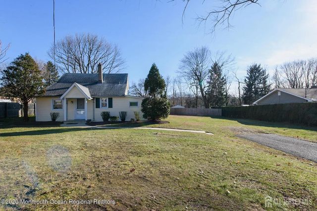 2 Woodbrook Drive, Aberdeen, NJ 07747