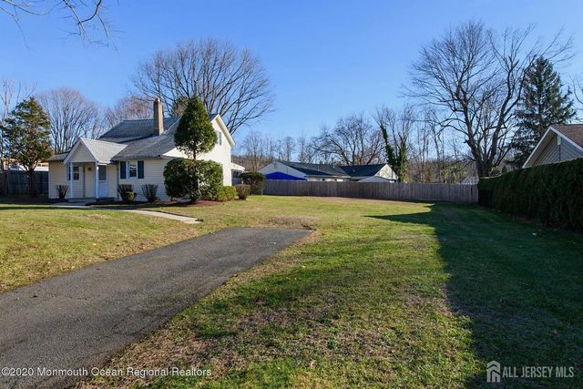 2 Woodbrook Drive, Aberdeen, NJ 07747