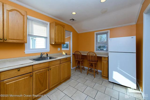 2 Woodbrook Drive, Aberdeen, NJ 07747