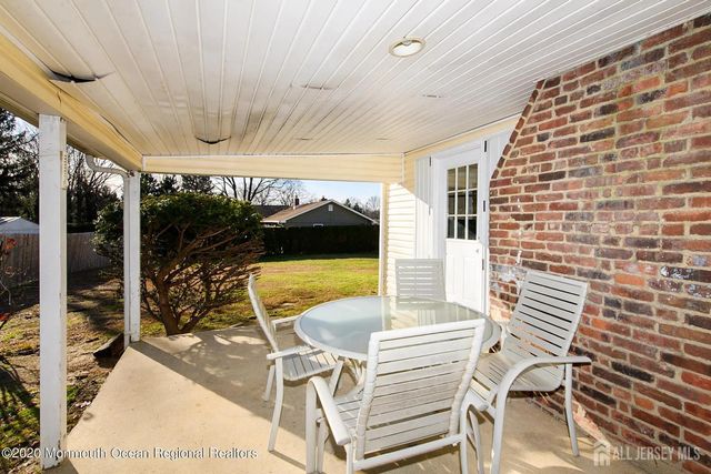 2 Woodbrook Drive, Aberdeen, NJ 07747