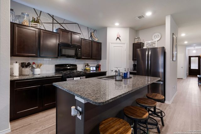 8406 Lamus Wheel, San Antonio, TX 78254