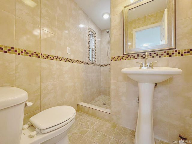 7159 Kessel Street, Forest Hills, NY 11375