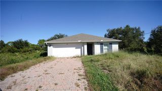 666 Vanola CT, Lehigh Acres, FL 33972