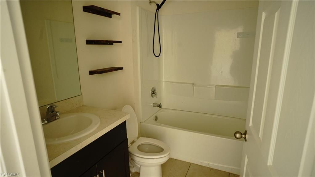 666 Vanola CT, LEHIGH ACRES, FL 33972 — photo 4