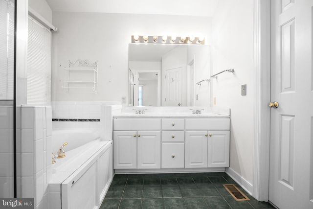 105 BROOKE DR, Fredericksburg, VA 22408