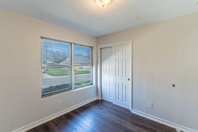 1400 Paisley Street, Denton, TX 76209