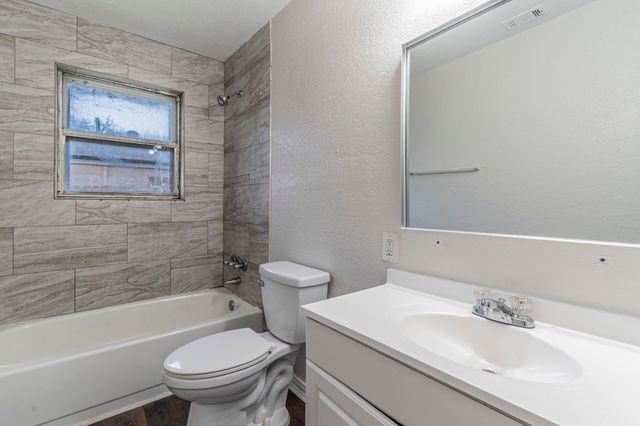 1400 Paisley Street, Denton, TX 76209