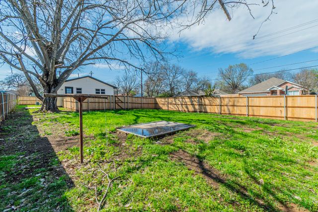 1400 Paisley Street, Denton, TX 76209