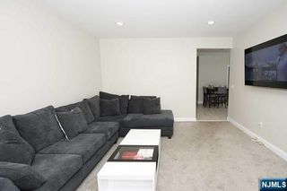 293 Mount Pleasant Avenue 1, Wallington, NJ 07057