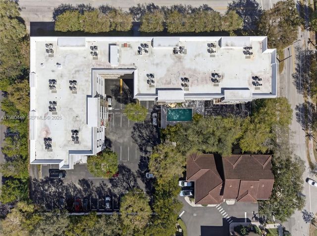 8950 NE 8th Ave 402, Miami, FL 33138