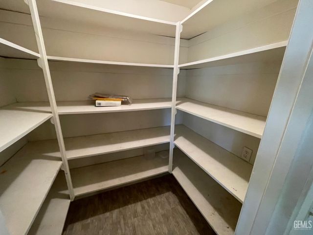 917 Cherry Hills Drive, Bakersfield, CA 93309