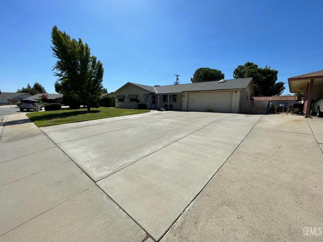 917 Cherry Hills Drive, Bakersfield, CA 93309