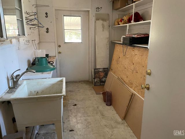 917 Cherry Hills Drive, Bakersfield, CA 93309