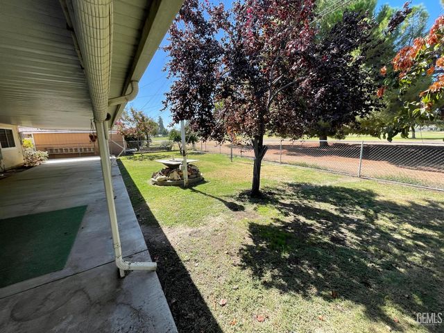 917 Cherry Hills Drive, Bakersfield, CA 93309