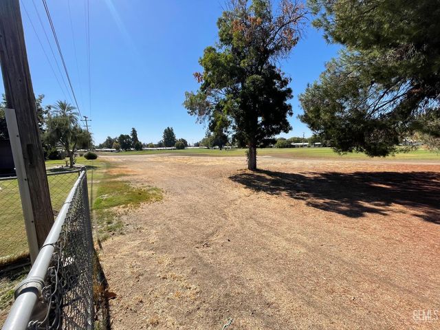 917 Cherry Hills Drive, Bakersfield, CA 93309