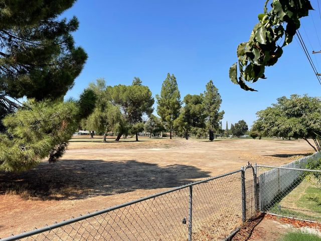 917 Cherry Hills Drive, Bakersfield, CA 93309