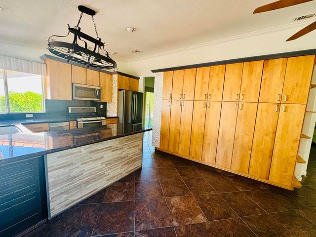 69160 San Helena Avenue, Cathedral City, CA 92234