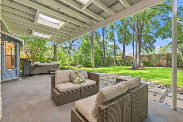 2114 Wychwood DR, Austin, TX 78746
