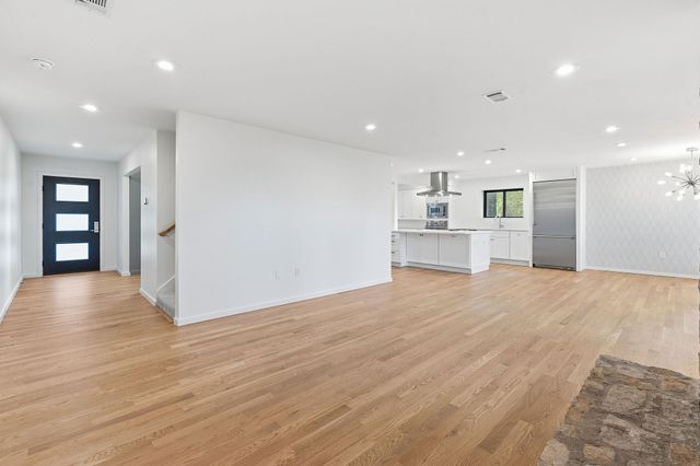 2114 Wychwood DR, Austin, TX 78746