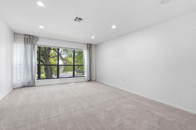 2114 Wychwood DR, Austin, TX 78746