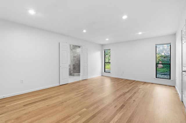 2114 Wychwood DR, Austin, TX 78746