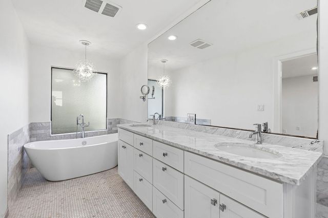 2114 Wychwood DR, Austin, TX 78746