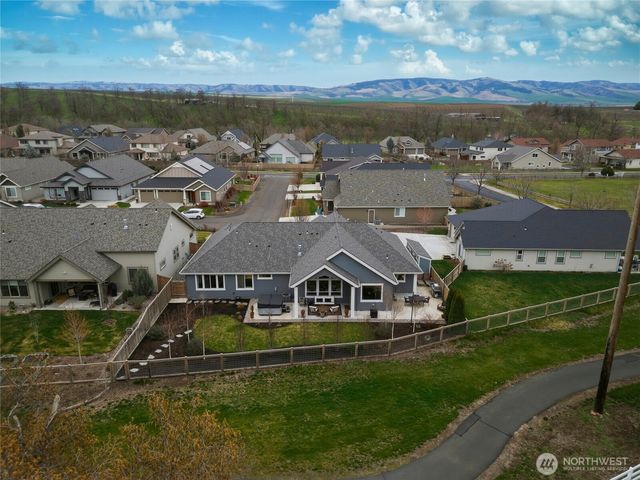 372 Chardonnay Court, Walla Walla, WA 99362