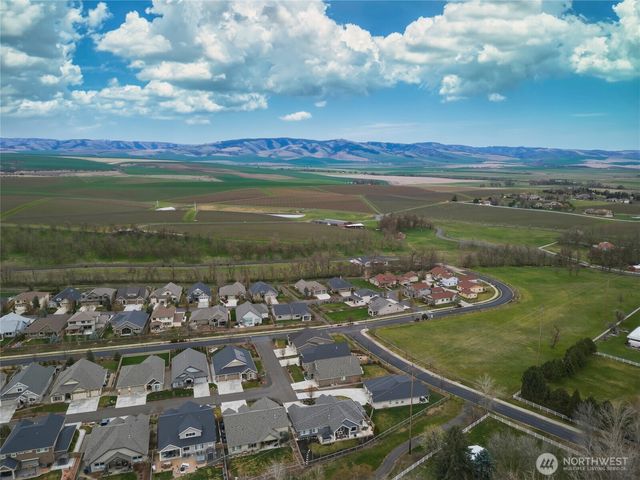 372 Chardonnay Court, Walla Walla, WA 99362
