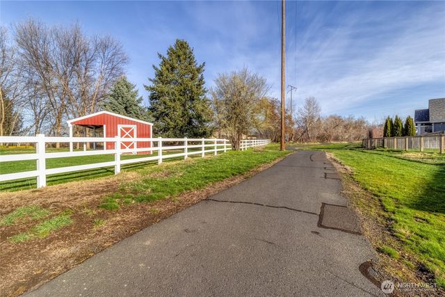 372 Chardonnay Court, Walla Walla, WA 99362