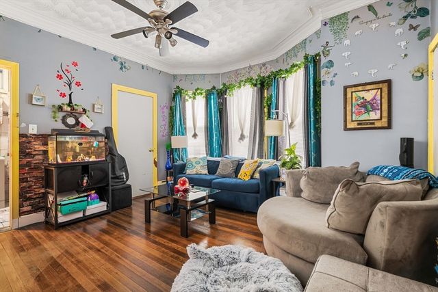 33 Waumbeck St, Boston, MA 02121