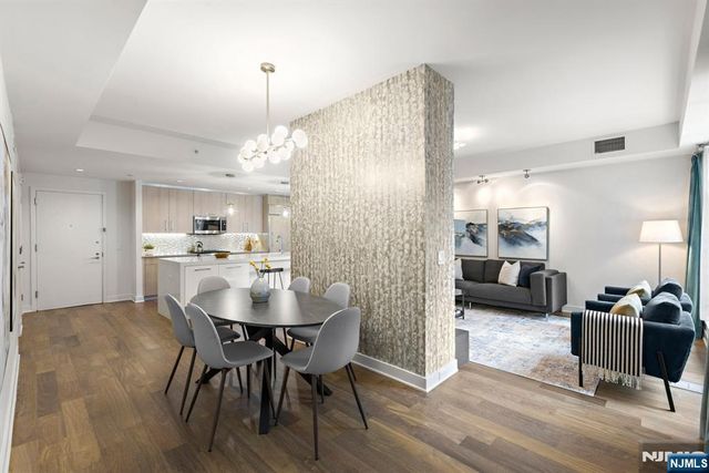1200 Avenue At Port Imperial 414, Weehawken, NJ 07086