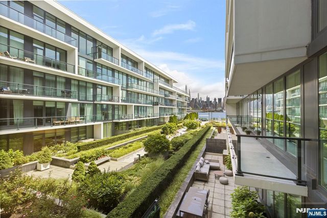 1200 Avenue At Port Imperial 414, Weehawken, NJ 07086